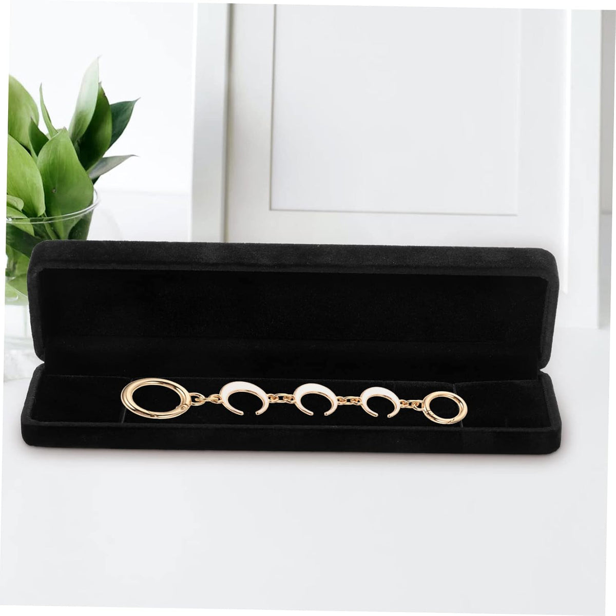 Jewelry Box for Necklace and Bracelet Display 2pcs Black Lint Simple Jewelry Storage, Easy to Carry, for Jewelry Store and Engagement Presentation