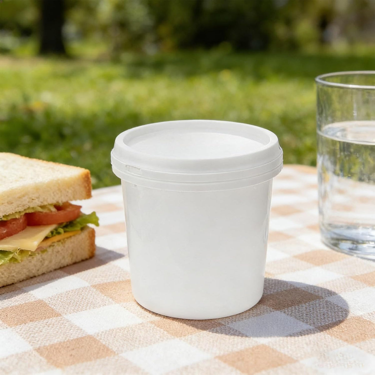Summer Plastic Buckets Handles: 1 Gallon Lidded Buckets Food Grade Storage Handles for Farm Camping Outdoor Activities