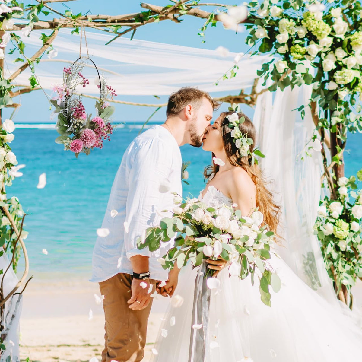 Wedding Wreath Artificial Flower Wreath Faux Floral Hanging Decor for Front Door Window Porch Indoor Outdoor 16.53 X 12.59 X 1.96 in