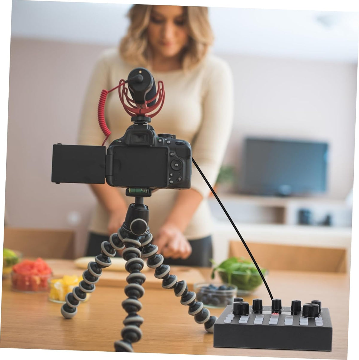 External Sound Card for Computer and Tablet, 800ma Black Iron Independent Reverb Adjustment, Professional Voice Control, Compatible with Mobile Phones and Adults