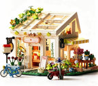 Flower House Building Blocks, Botanical Greenhouse Set with LED Light, 832 Pieces