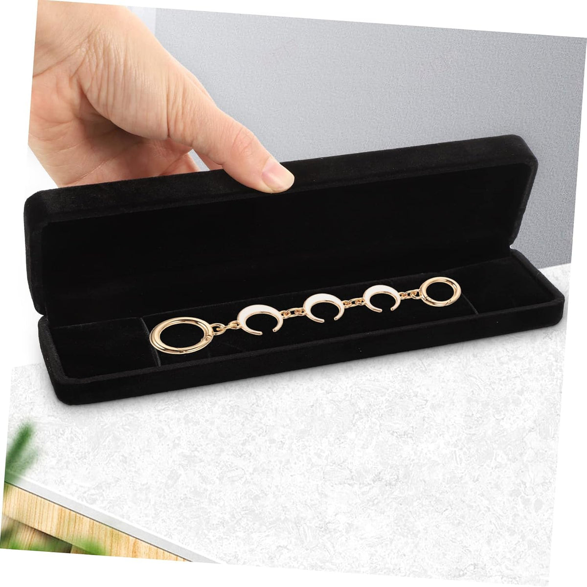 Jewelry Box for Necklace and Bracelet Display 2pcs Black Lint Simple Jewelry Storage, Easy to Carry, for Jewelry Store and Engagement Presentation