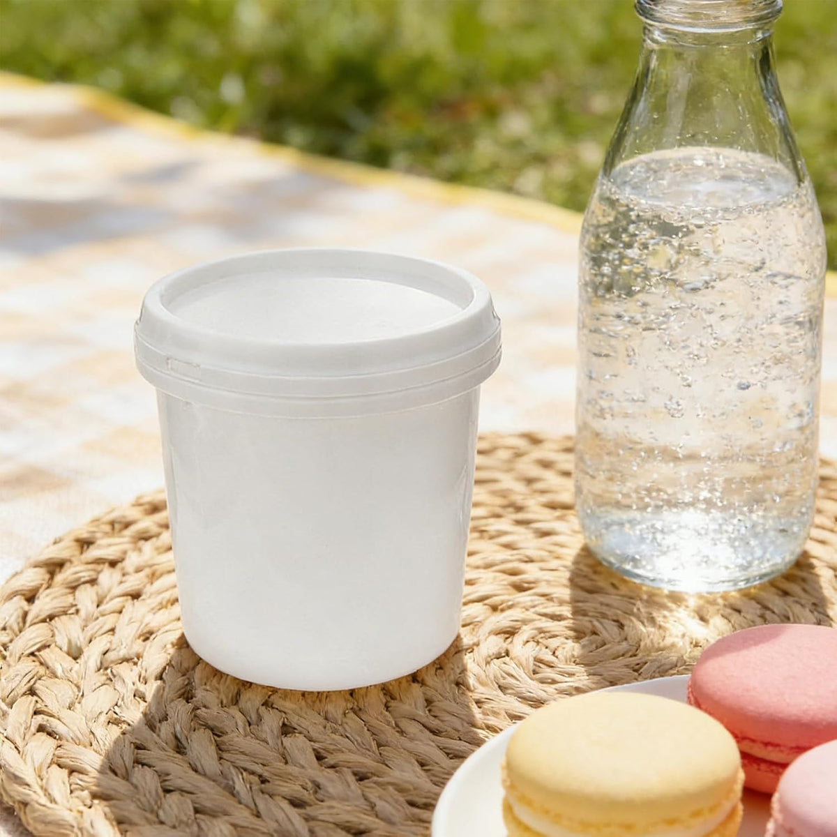 Summer Plastic Buckets Handles: 1 Gallon Lidded Buckets Food Grade Storage Handles for Farm Camping Outdoor Activities