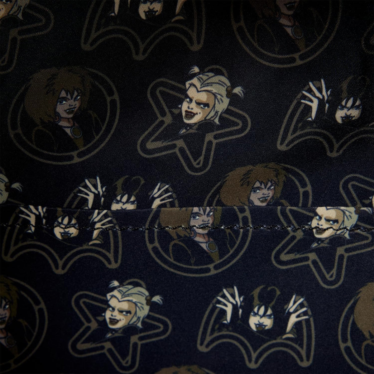 Warner Bros.: Scooby-Doo! - Hex Girls - Metal Chain and Charms - Mini Backpack - Collectible Bags
