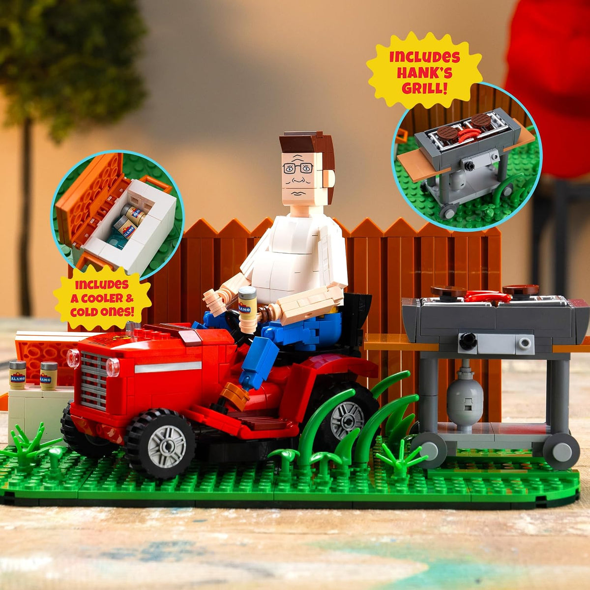 King of the Hill Hank Hill Backyard Building Kit, 586-Piece Collectible Set