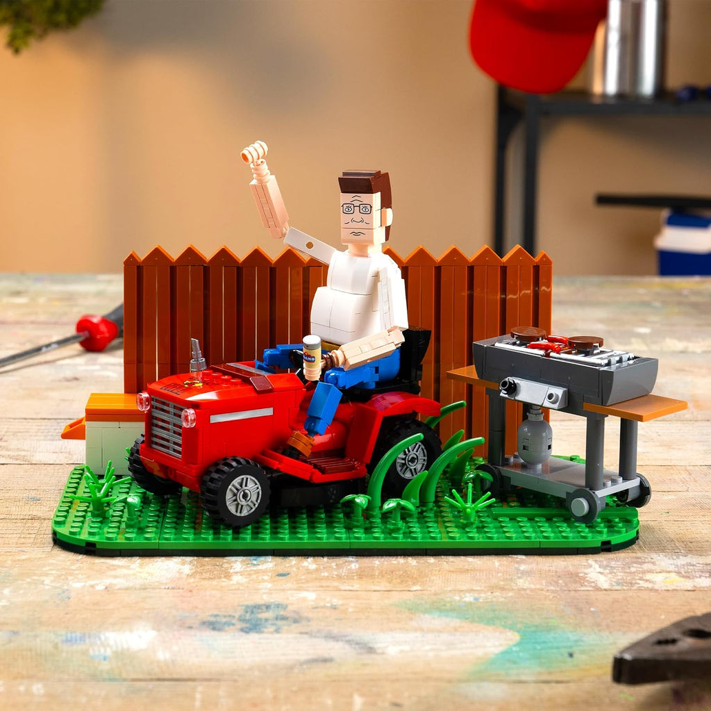 King of the Hill Hank Hill Backyard Building Kit, 586-Piece Collectible Set