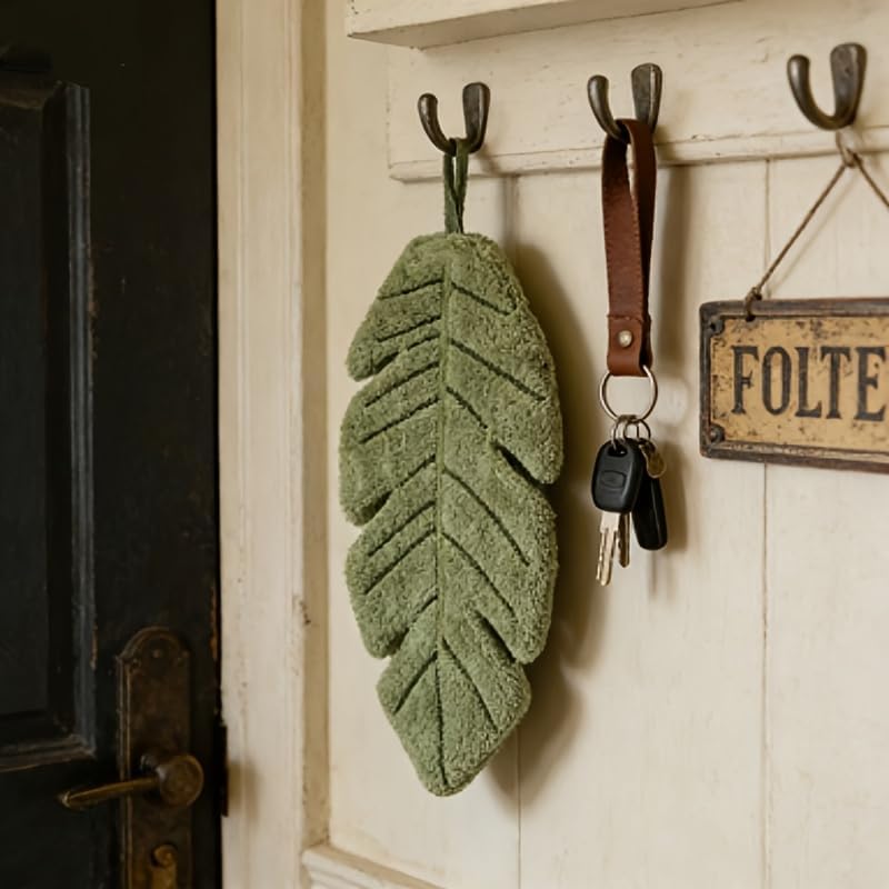 Banana Leaf Pattern Coral Velvet Hand Towel, Soft Absorbent Towel for Bathroom, Kitchen & Home Decor