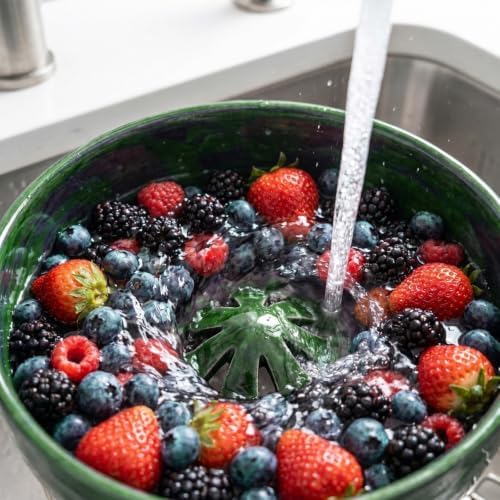 Ceramic Self Spinning Berry Washing Bowl with Drain Holes (5.91in)