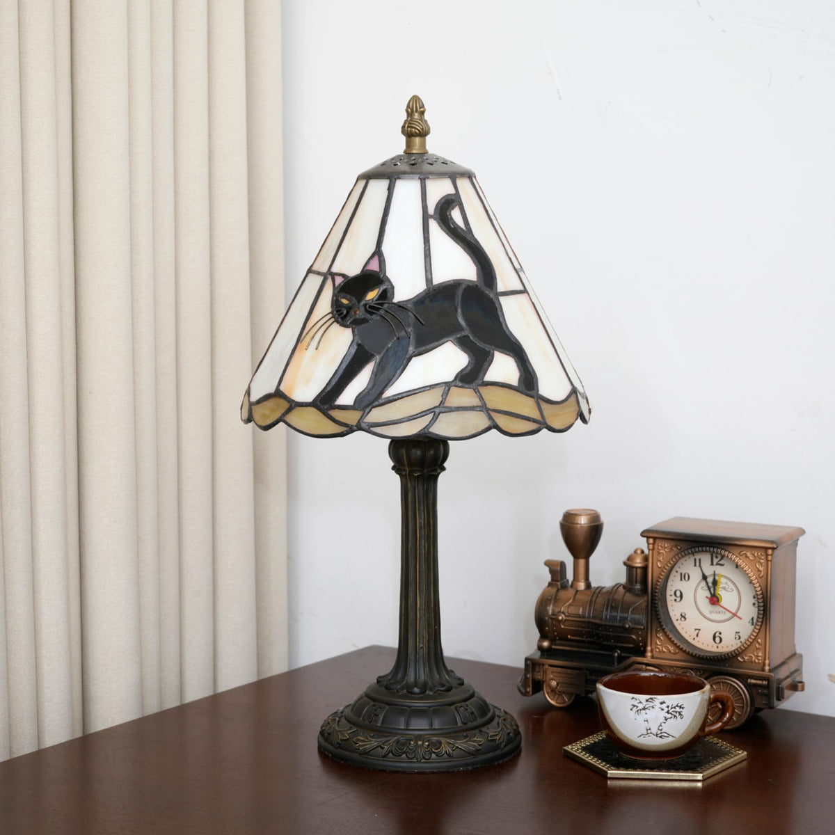 Tiffany Stained Glass Black Cat Table Lamp for Home Decoration